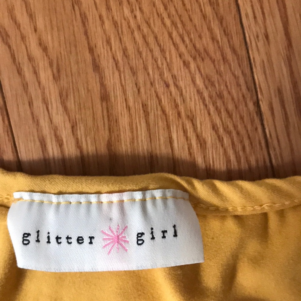Shirt - Picture 3 of 4